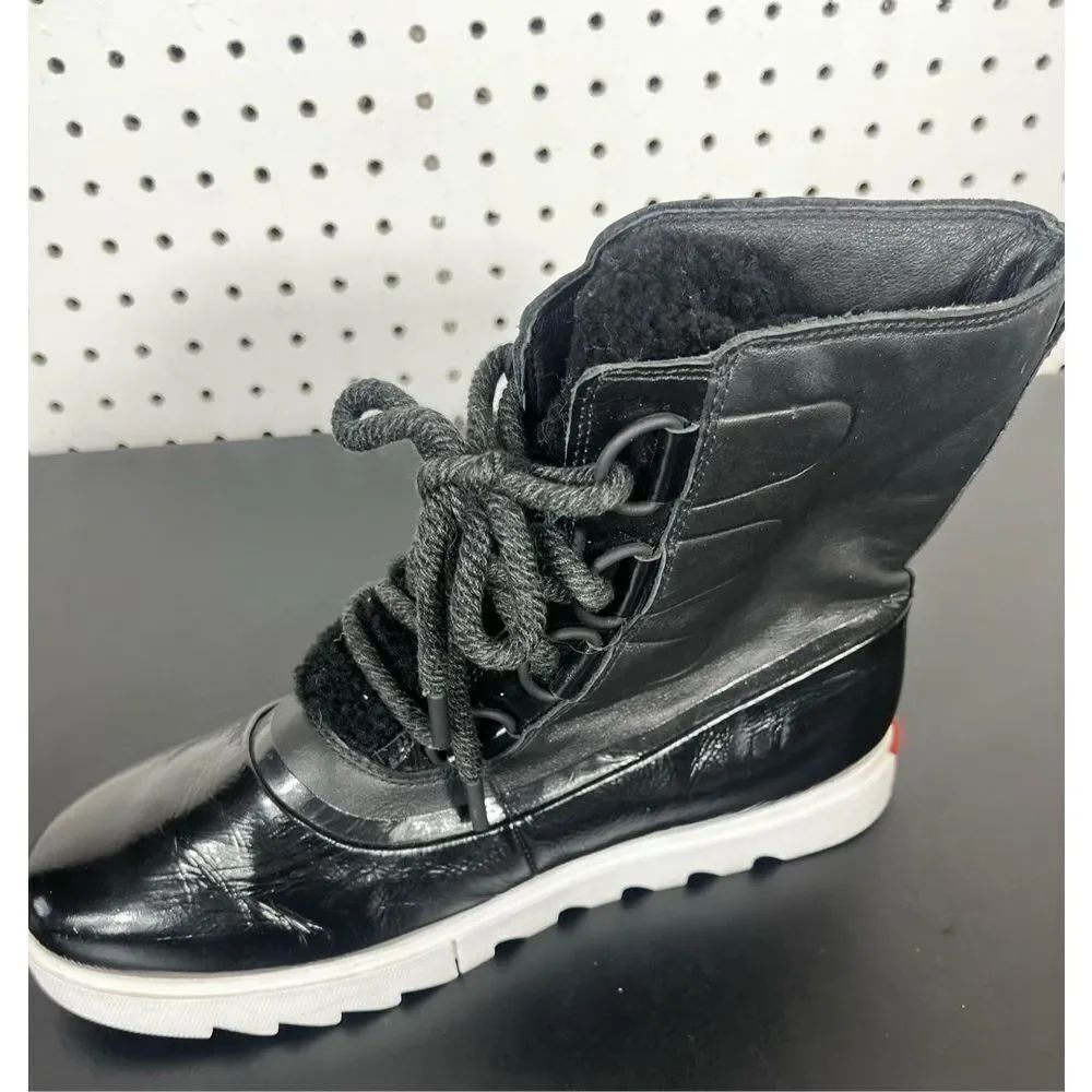Sorel winter boots - Picture 4 of 9